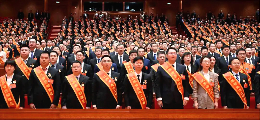 松谷激光員工朱凱榮獲江蘇省勞動模范